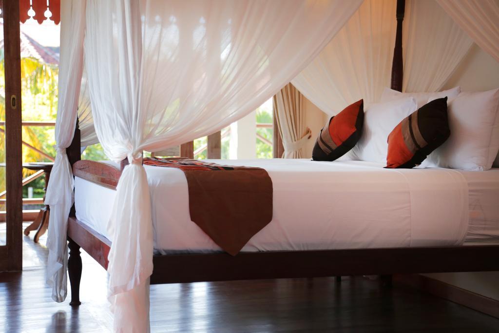 Villa Varuna Legian Kamer foto