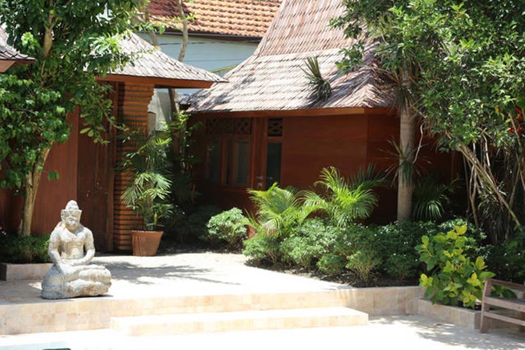 Villa Varuna Legian Kamer foto