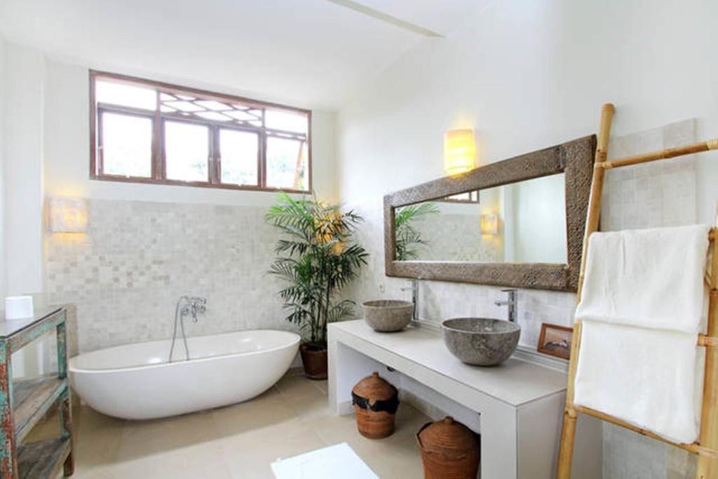 Villa Varuna Legian Kamer foto