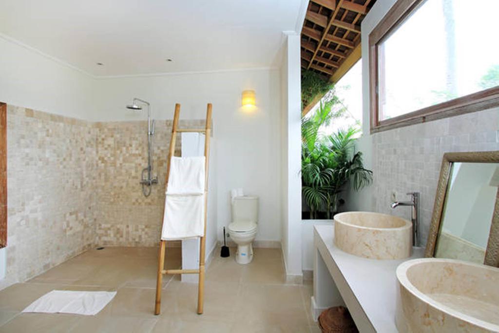 Villa Varuna Legian Kamer foto