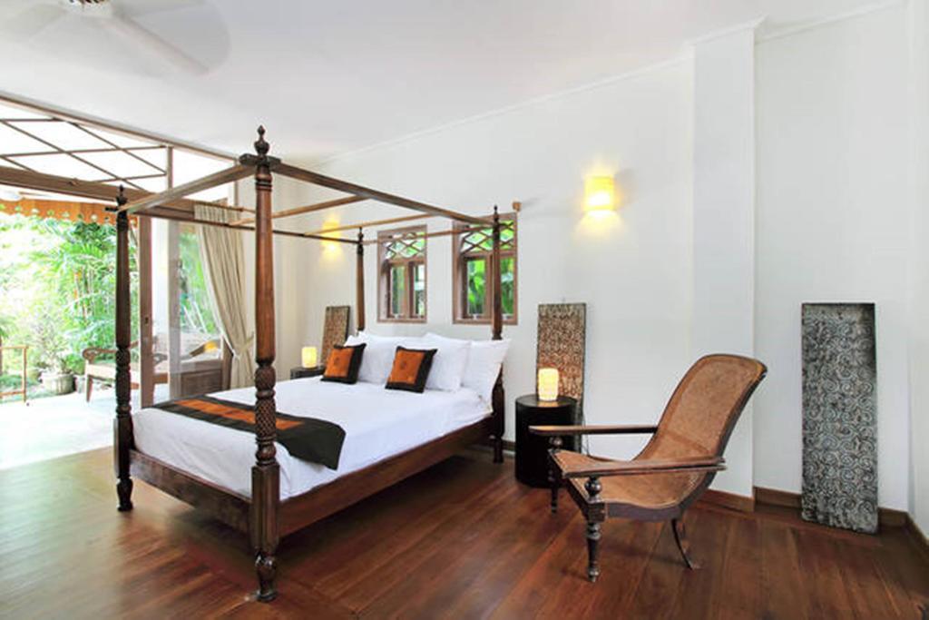Villa Varuna Legian Kamer foto