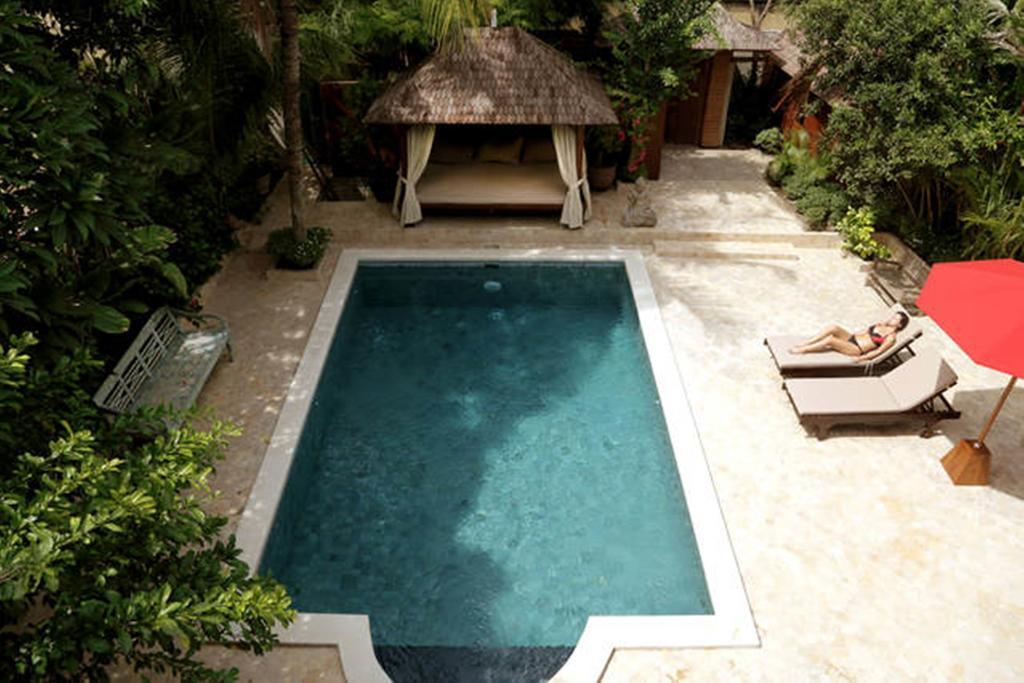 Villa Varuna Legian Kamer foto