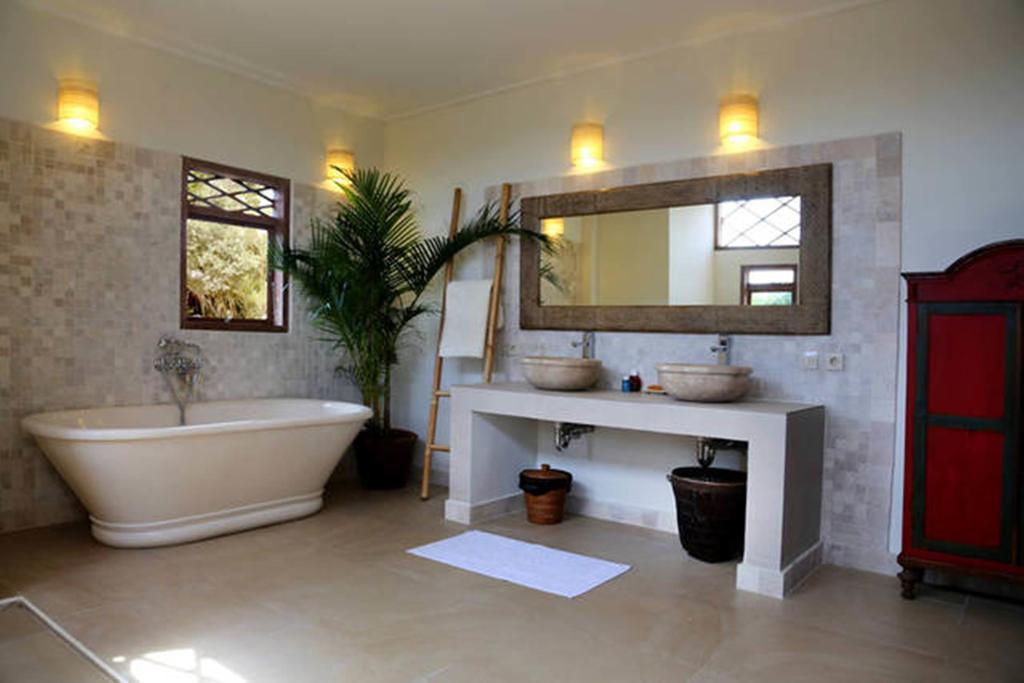 Villa Varuna Legian Kamer foto