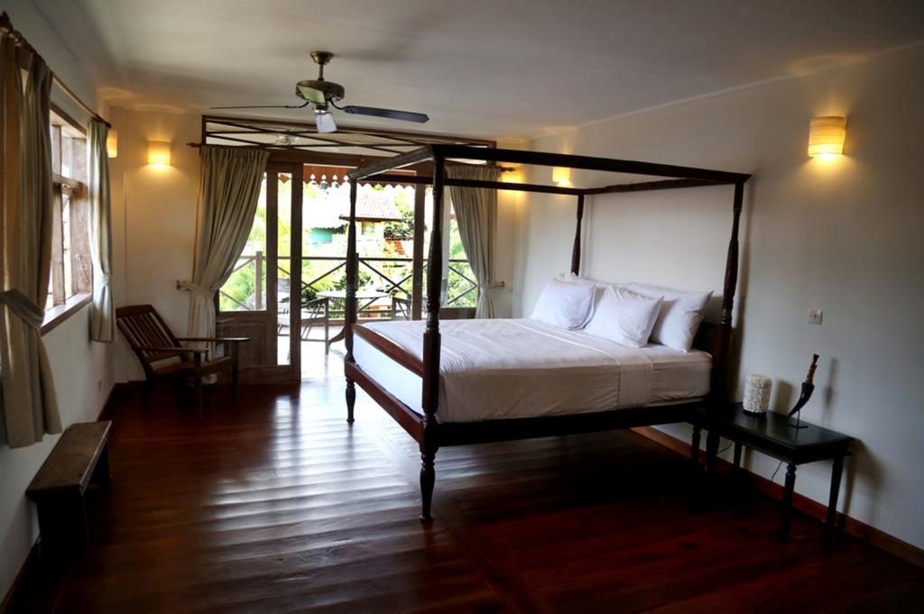 Villa Varuna Legian Kamer foto