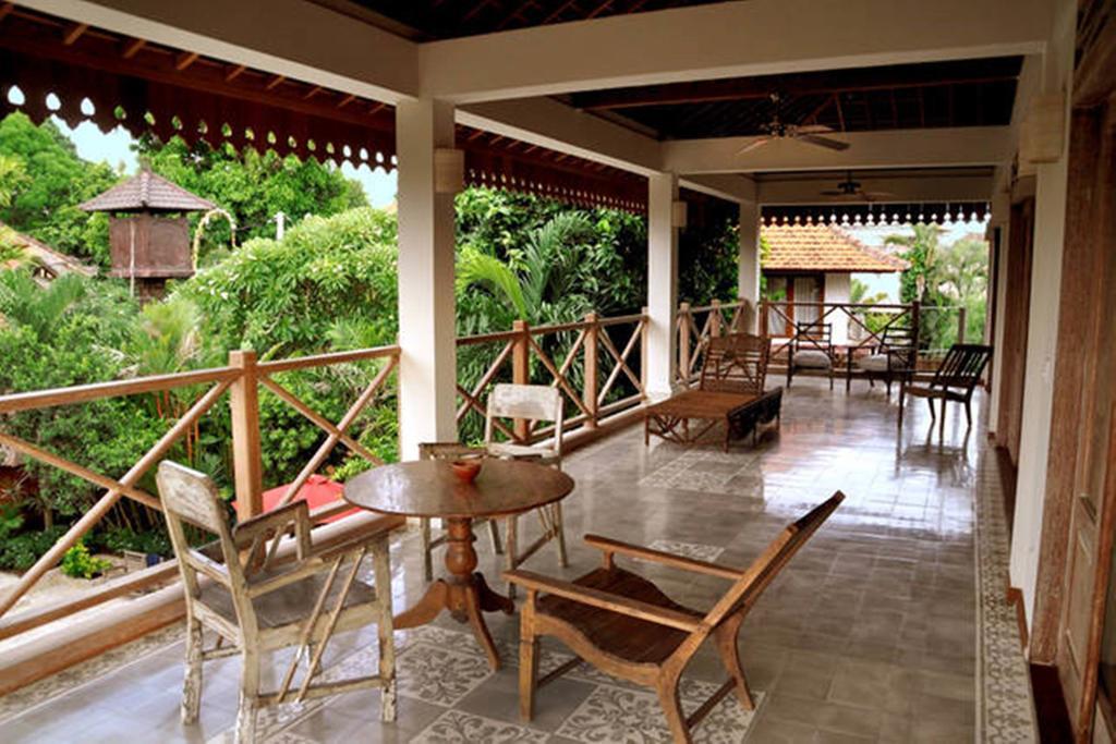Villa Varuna Legian Kamer foto